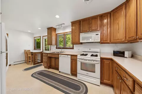1212 Arbor Vitae Rd, Deerfield, IL 60015 photo 5