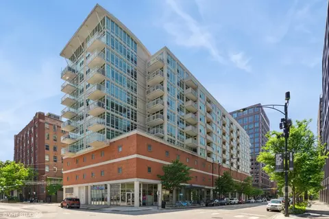 909 W Washington St #913, Chicago, IL 60607