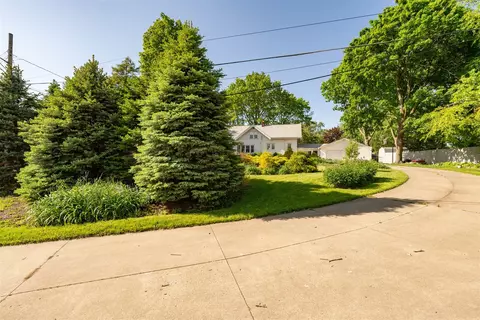 Exterior - 4 Dunbar Dr, Bloomington, IL 61701 photo 20 of 25