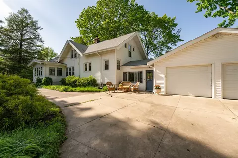 Exterior - 4 Dunbar Dr, Bloomington, IL 61701 photo 21 of 25