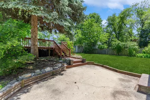 Exterior - 5508 Fox Lake Rd, Mchenry, IL 60051 photo 2 of 7