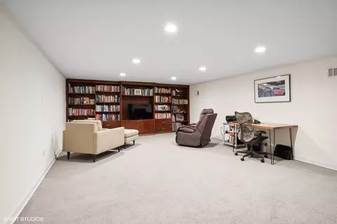 2044 Ewing Ave, Evanston, IL 60201 photo 25