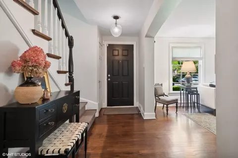 2044 Ewing Ave, Evanston, IL 60201 photo 3