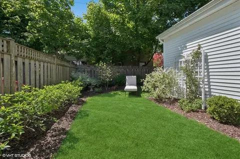 2044 Ewing Ave, Evanston, IL 60201 photo 28