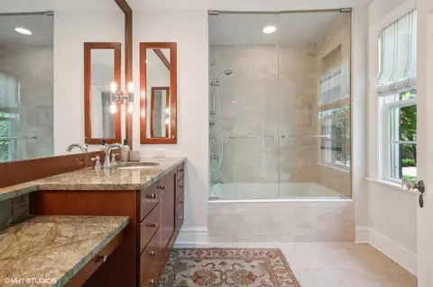 2044 Ewing Ave, Evanston, IL 60201 photo 24