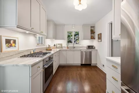 2044 Ewing Ave, Evanston, IL 60201 photo 13