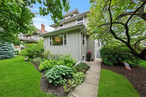 708 S Grove Ave, Oak Park, IL 60304