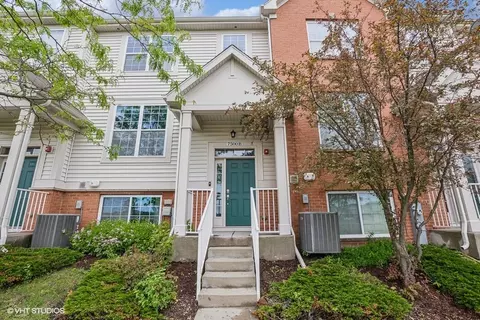 7500 Savoy Ln #B, Bridgeview, IL 60455