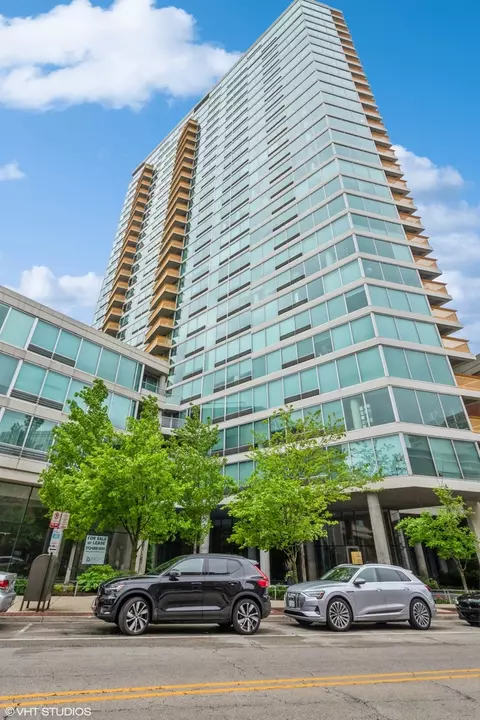 1720 Maple Ave #205, Evanston, IL 60201