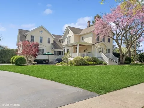 514 N Chestnut Ave, Arlington Heights, IL 60004