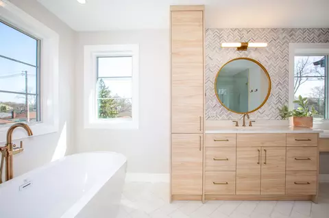 Bath - Undisclosed, Elmhurst, IL 60126 photo 8 of 14
