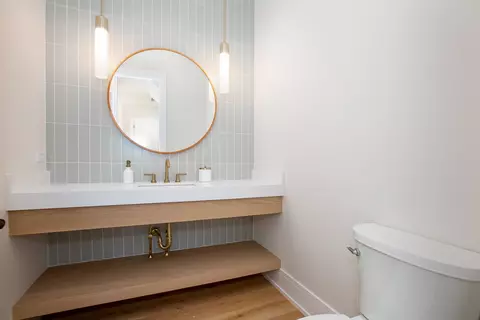 Bath - Undisclosed, Elmhurst, IL 60126 photo 1 of 14