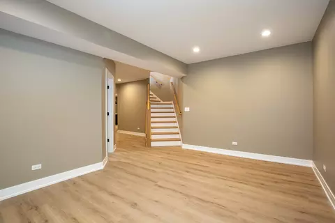 Living - Undisclosed, Elmhurst, IL 60126 photo 4 of 4
