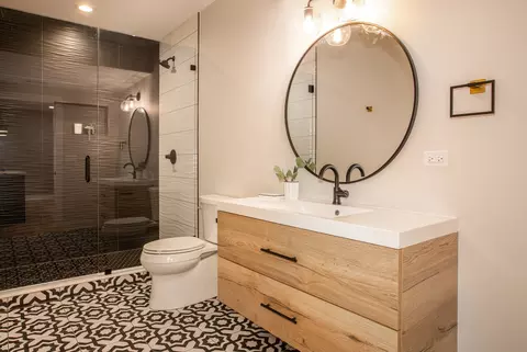 Bath - Undisclosed, Elmhurst, IL 60126 photo 14 of 14