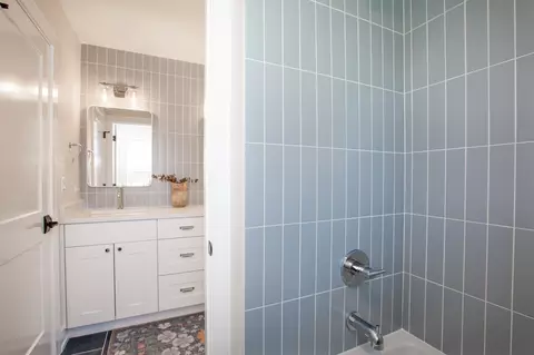 Bath - Undisclosed, Elmhurst, IL 60126 photo 13 of 14