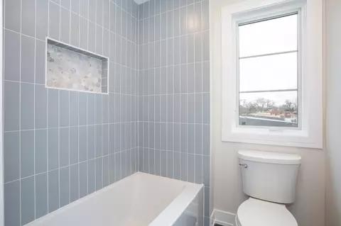 Bath - Undisclosed, Elmhurst, IL 60126 photo 11 of 14