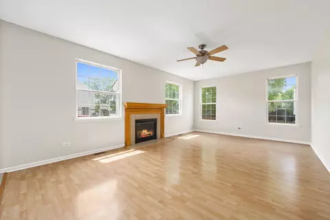 Living - 1909 Caton Ridge Dr, Plainfield, IL 60586 photo 4 of 9