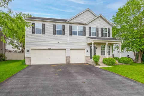 Exterior - 1909 Caton Ridge Dr, Plainfield, IL 60586 photo 2 of 7