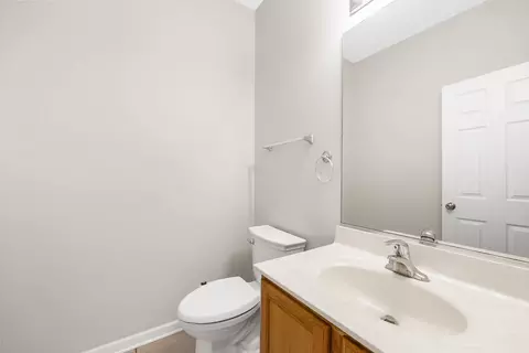 Bath - 1909 Caton Ridge Dr, Plainfield, IL 60586 photo 1 of 4