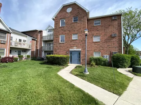 1303 Cunat Ct #2C, Lake In The Hills, IL 60156