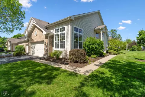 1972 Osprey Ct, Bartlett, IL 60103