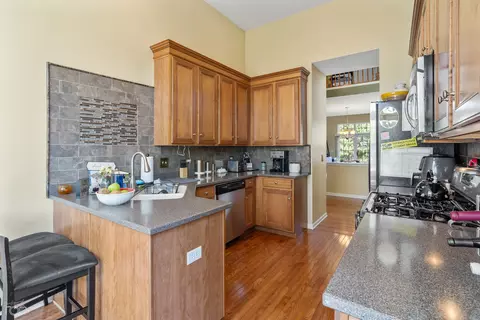 Kitchen - 1972 Osprey Ct, Bartlett, IL 60103 photo 3 of 3