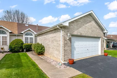 4301 River Glen Dr, Joliet, IL 60431