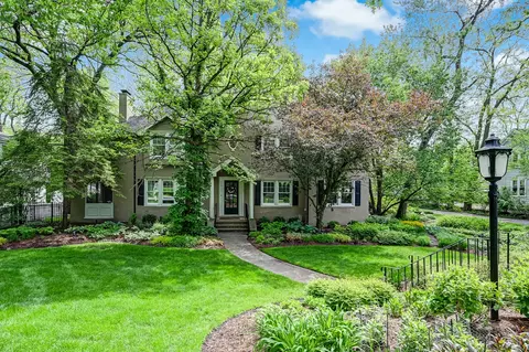 229 N Oak St, Hinsdale, IL 60521