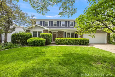 6752 Breckenridge Rd, Lisle, IL 60532