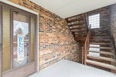 26 N Pistakee Lake Rd #2F, Fox Lake, IL 60020