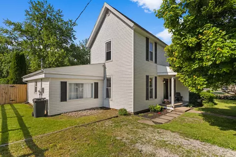 Exterior - 405 E Main St, Tolono, IL 61880 photo 2 of 4
