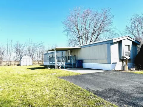 107 Apple Ln, Bourbonnais, IL 60914