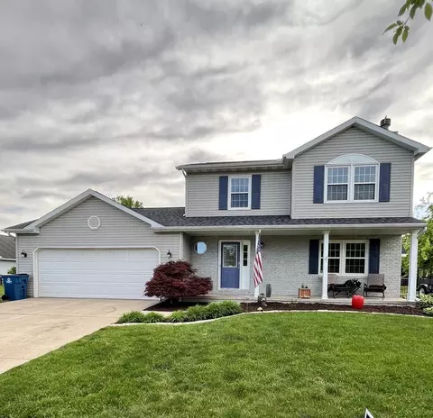 704 Platt Way, Hudson, IL 61748