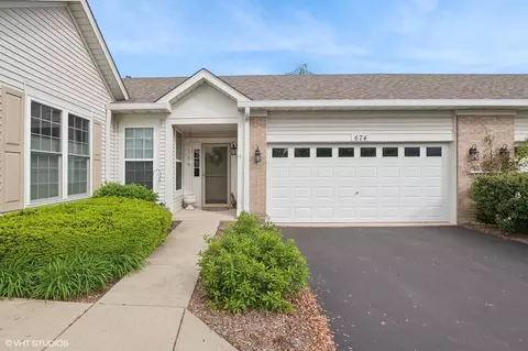 674 Cadillac Cir, Romeoville, IL 60446
