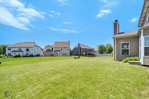 Exterior - 2105 Hearthstone Dr, Bartlett, IL 60103 photo 3 of 4