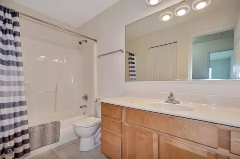 Bath - 2105 Hearthstone Dr, Bartlett, IL 60103 photo 1 of 4