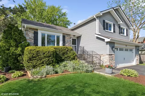 310 Rock Rose Dr, Lake Zurich, IL 60047