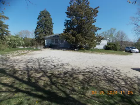 Exterior - 12920 Mccarthy Rd, Lemont, IL 60439 photo 8 of 10