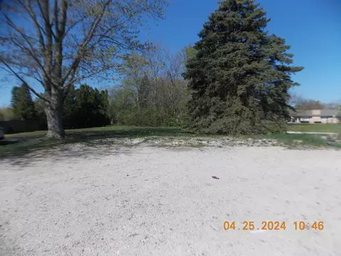 Exterior - 12920 Mccarthy Rd, Lemont, IL 60439 photo 9 of 10