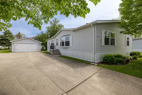 1067 Beechnut Cir, Manteno, IL 60950