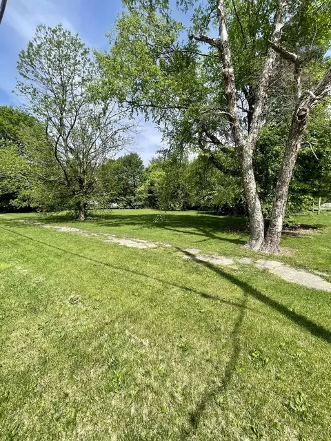 305 E Madison St, Arcola, IL 61910 photo 1