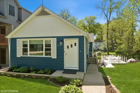 21279 W Shady Ln, Lake Zurich, IL 60047