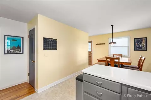 521 Crest Dr, Cary, IL 60013 photo 7