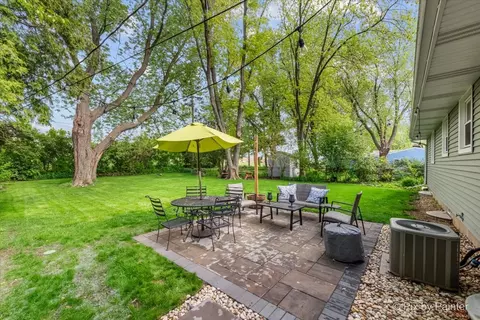 521 Crest Dr, Cary, IL 60013 photo 23