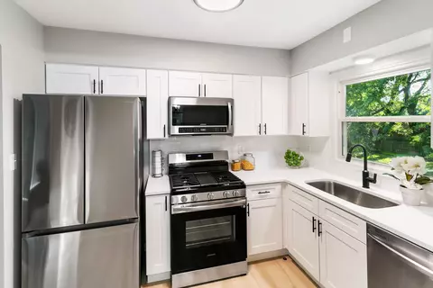 Kitchen - 1410 Summit Dr, Lockport, IL 60441 photo 2 of 2
