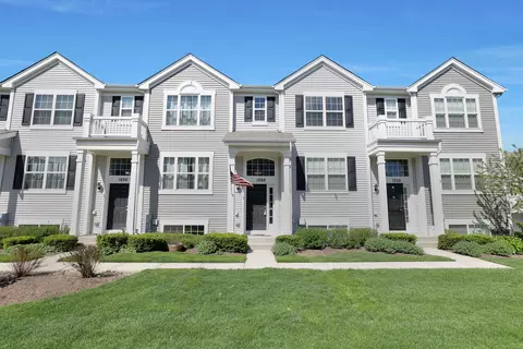 1698 Ruby Dr, Pingree Grove, IL 60140