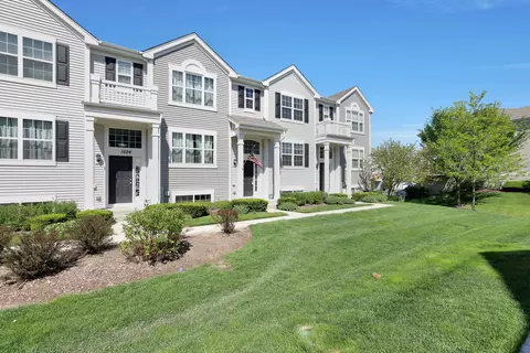 Exterior - 1698 Ruby Dr, Pingree Grove, IL 60140 photo 2 of 4