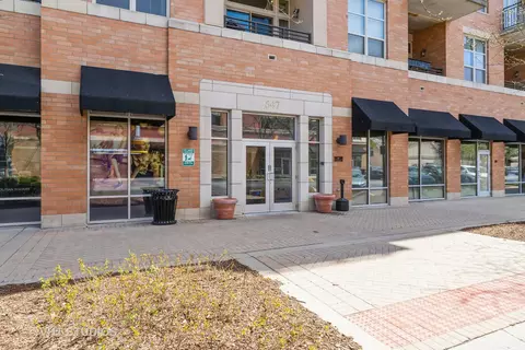 647 Metropolitan Way #508, Des Plaines, IL 60016