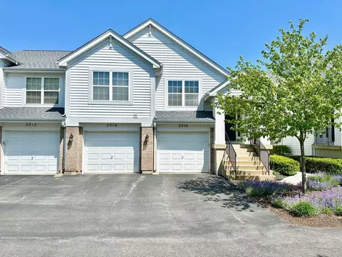 2316 Scott Ln, Aurora, IL 60502