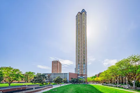 3660 N Lake Shore Dr #1504, Chicago, IL 60613